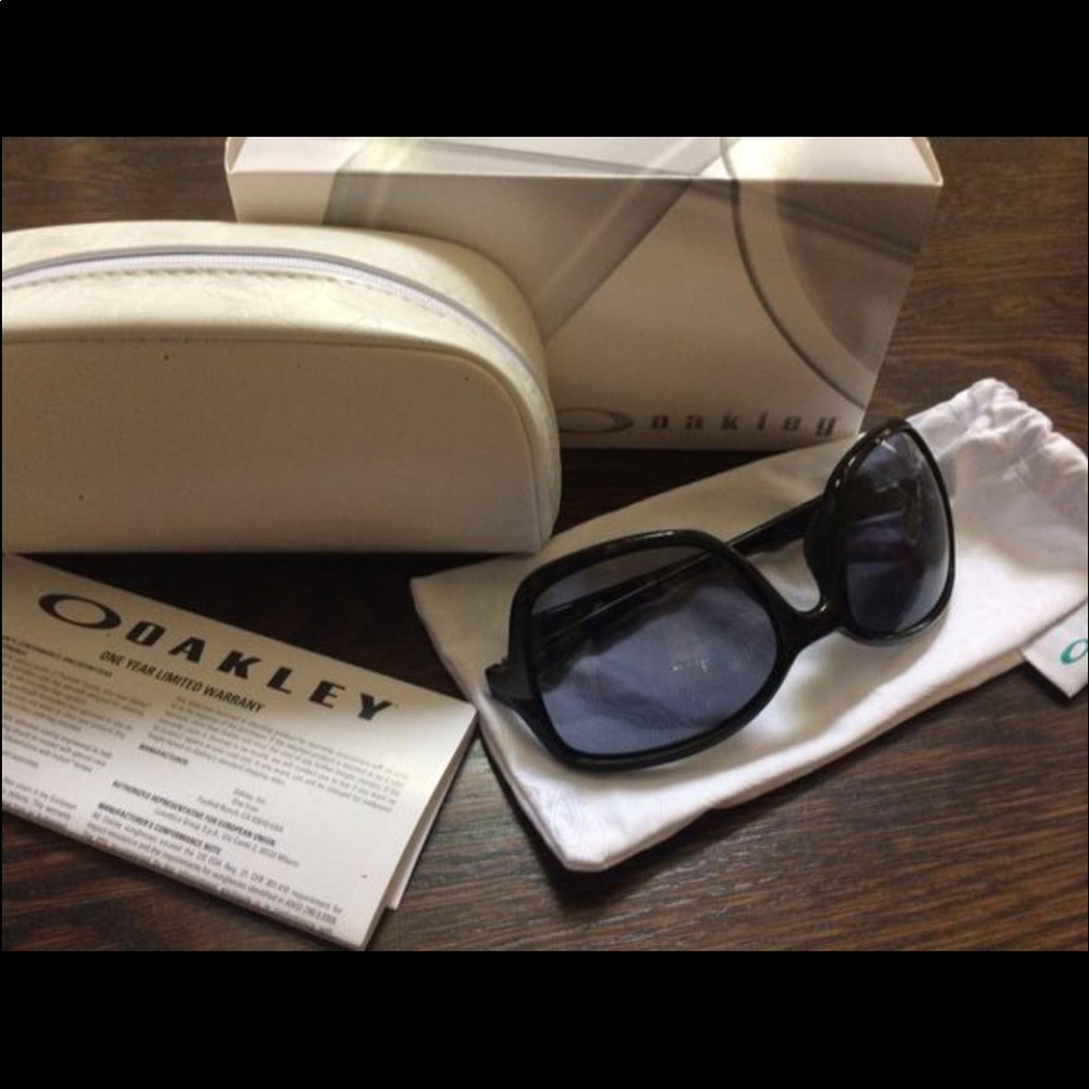 Brand New: Oakley Obsessed Sunglasses